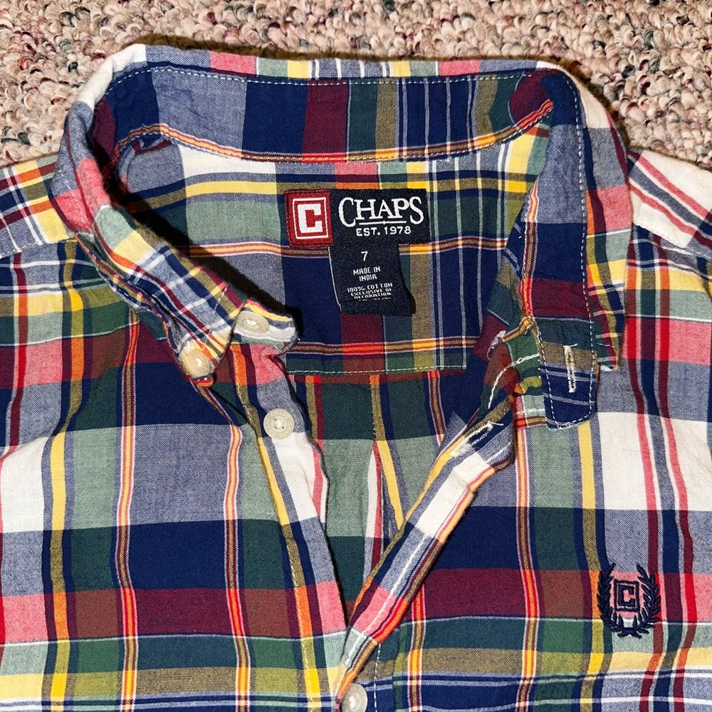 Nice Boys Chaps Shirt in LIKE NEW condition Size 7